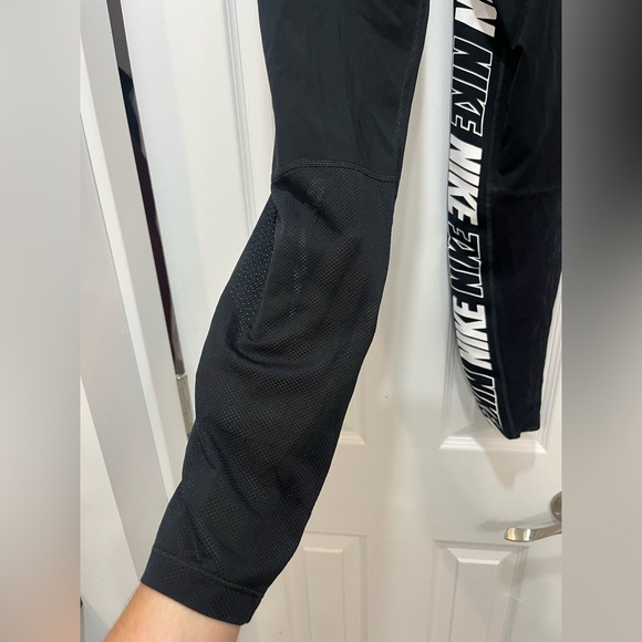 Nike Womens Pro Distort Training Legging Black and White Logo Activewear - Picture 6 of 7